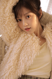 XXX摘花处破女另类HD